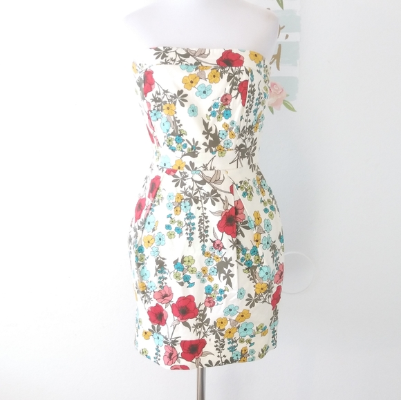 American Rag Dresses & Skirts - AMERICAN RAG strapless floral dress. Size S